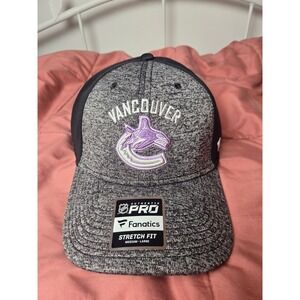 Vancouver Canucks Fanatics Hockey Fights Cancer Flex Fit Cap‎